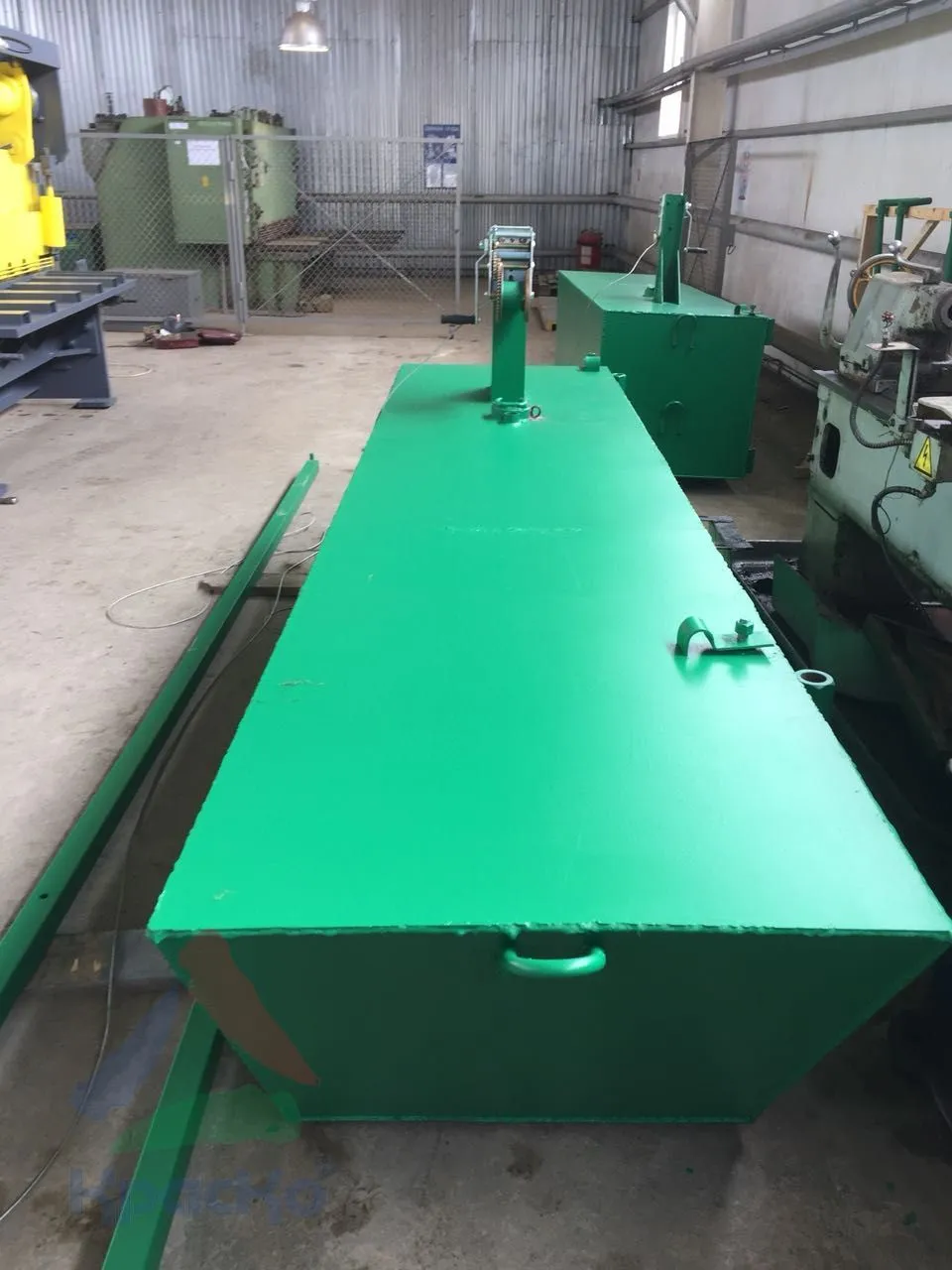 Быстромет — быстросохнущая акрилсиликоновая грунт-эмаль «3 в 1» для антикоррозионной защиты металла (полуматовая)